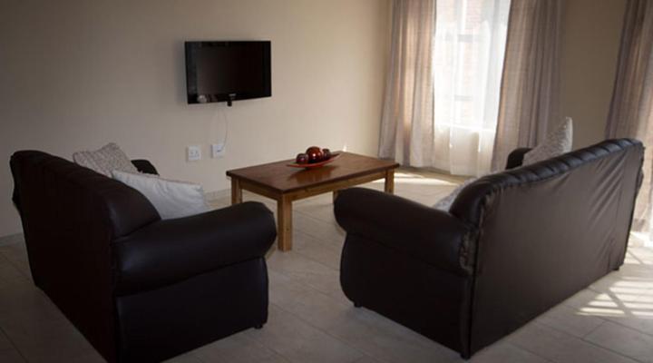 Khamanzi Lodge & Tours