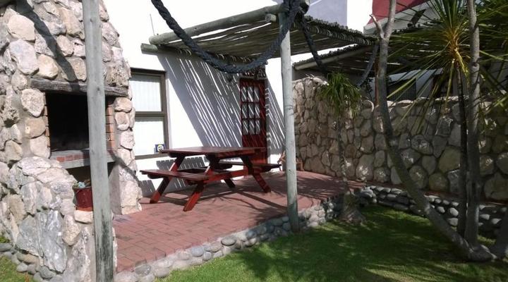 Baviana Beach Lodge