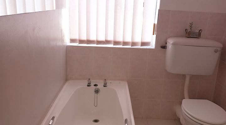 Loeriesfontein Guestroom