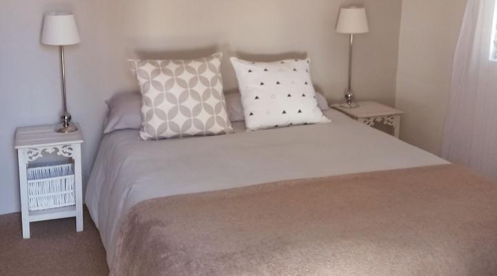 Loeriesfontein Guestroom