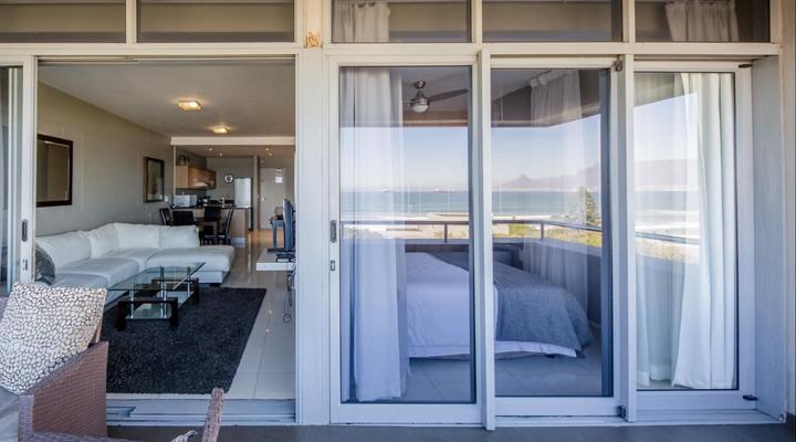 Infinity Apartments - Two Bedroom Private Balcony Apartment