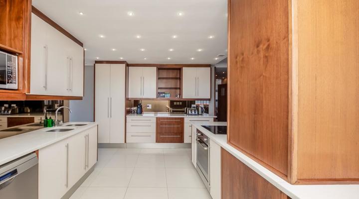 Infinity Apartments - Four Bedroom Penthouse