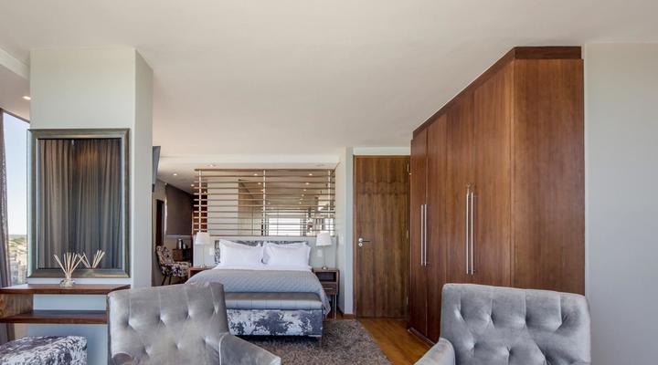 Infinity Apartments - Four Bedroom Penthouse