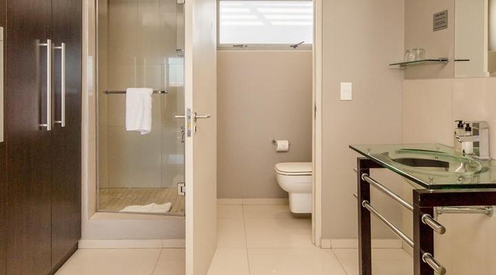 Infinity Apartments - Studio Apartment with Balcony