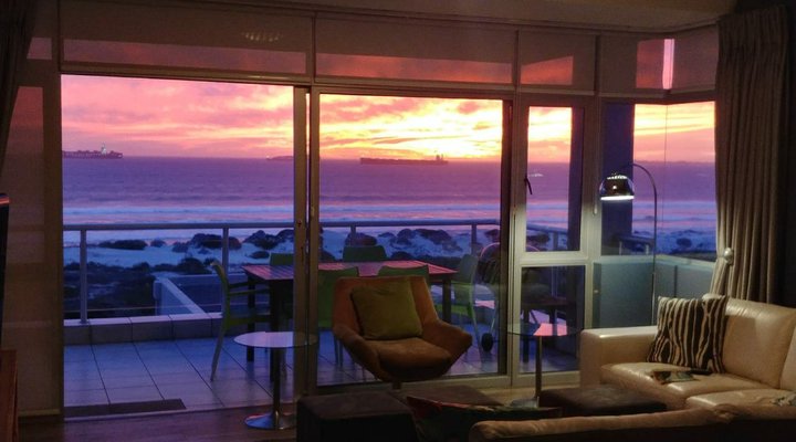 Dolphin Beach Apartment