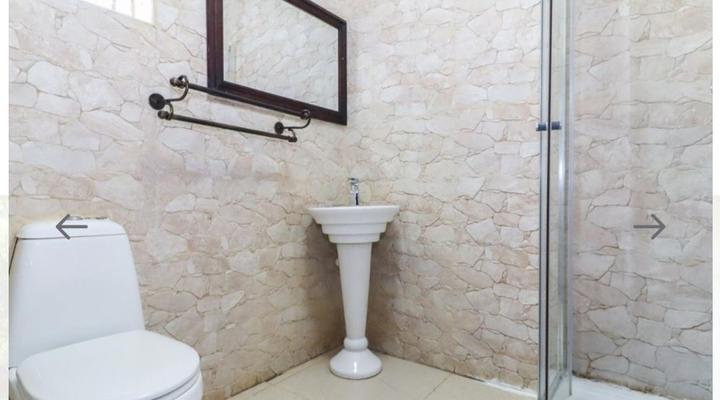 The White House Guest Lodge