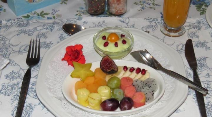 At Whale-phin Guest House