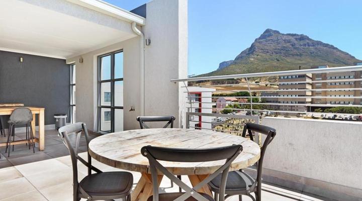 The Paragon 317 by HostAgents