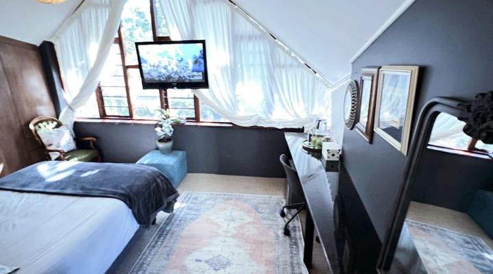 Victorious on Whites rd