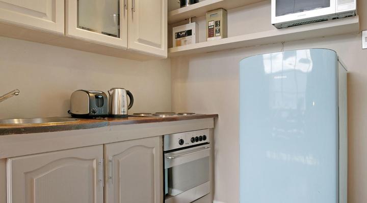 Studio on Hope by HostAgents