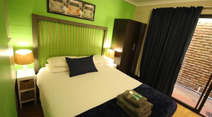 Saltycrax Backpackers & Surf Lodge