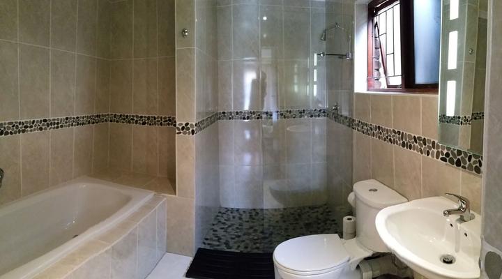 Saltycrax Backpackers & Surf Lodge