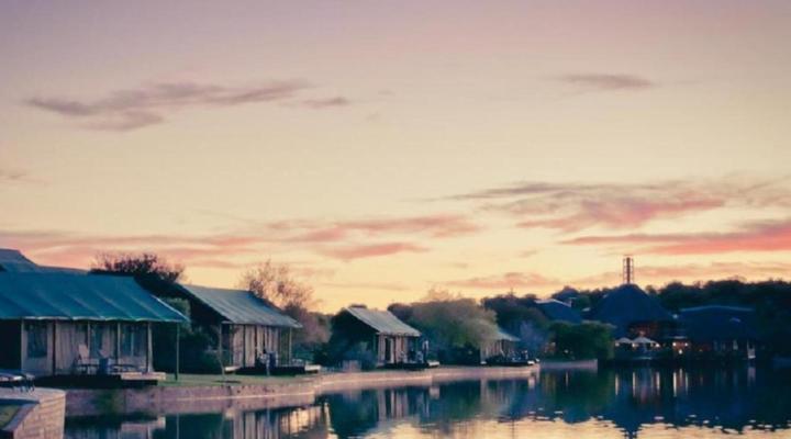 Buffelsdrift Game Lodge