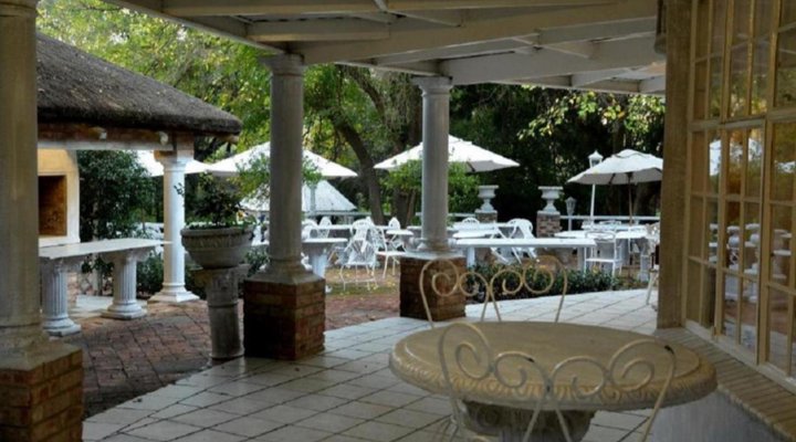 Arcadia Guesthouse & Restaurant