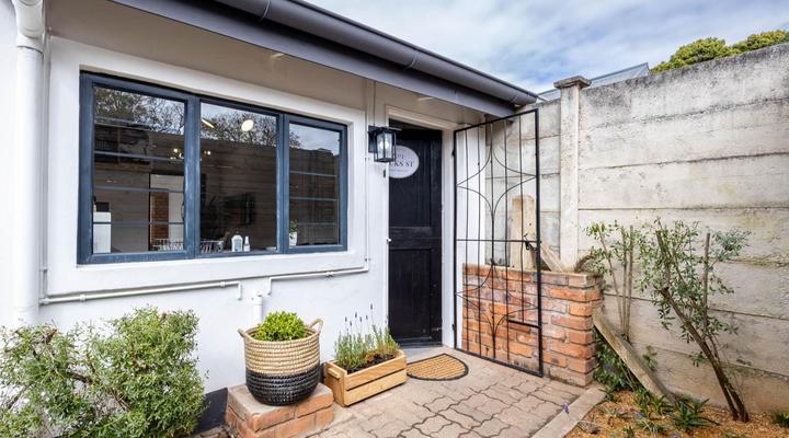 No 1 Dicks Street Apartment