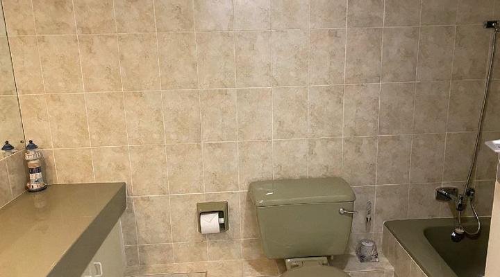 Bayview Apartment 208