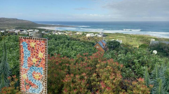 Mussel Beach Holiday Lets