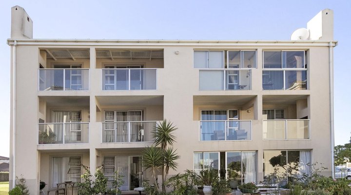Big Bay Beach Club 122