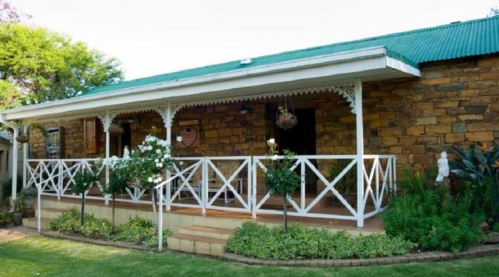 Longtom Farm Guest House