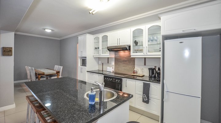 Apartment 6