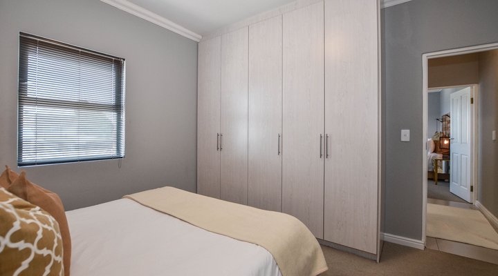 Apartment 6