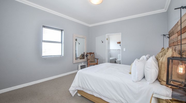 Apartment 6