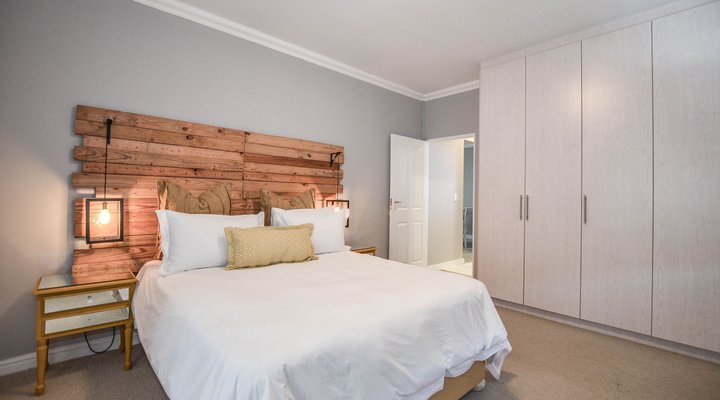 Apartment 6