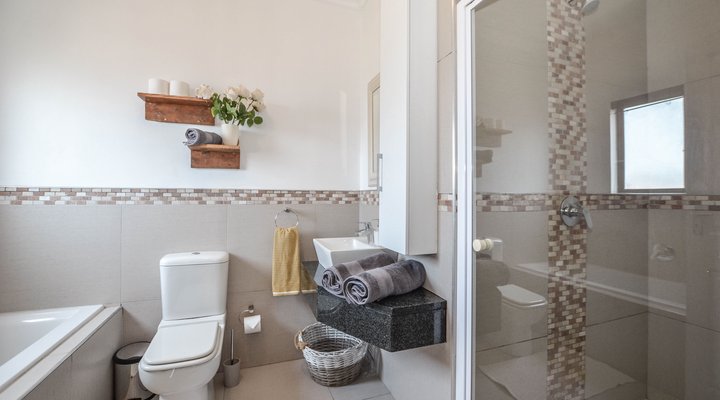 Apartment 6