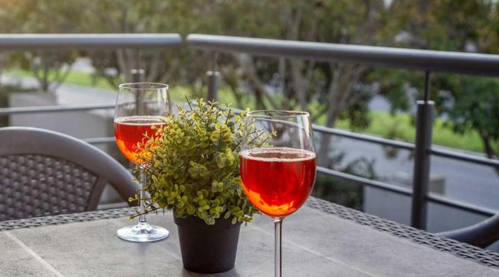 Waterstone East by HostAgents