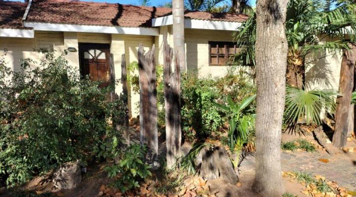 Dennis Road Guesthouse