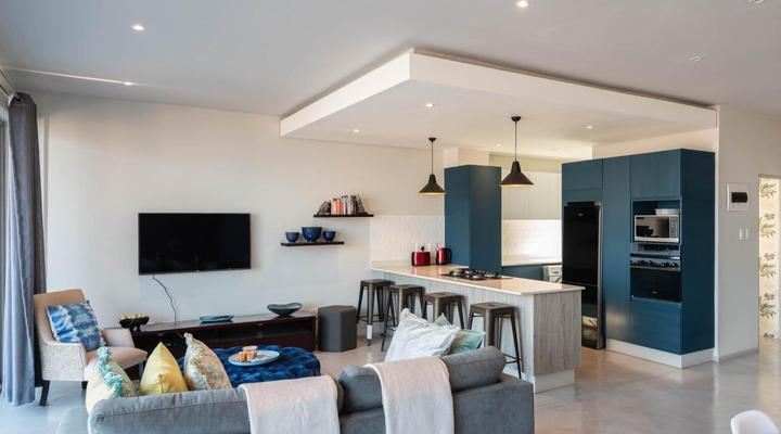 The Bond Square by HostAgents