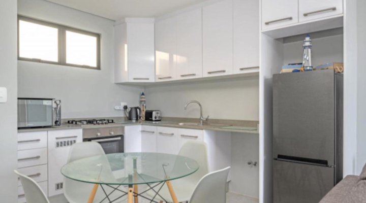 Sea De La Vie 25 by HostAgents