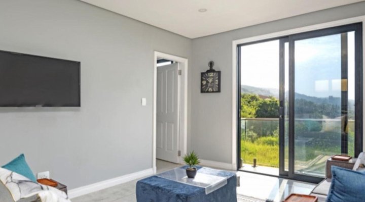 Sea De La Vie 25 by HostAgents