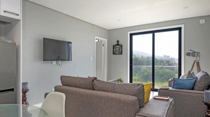 Sea De La Vie 25 by HostAgents