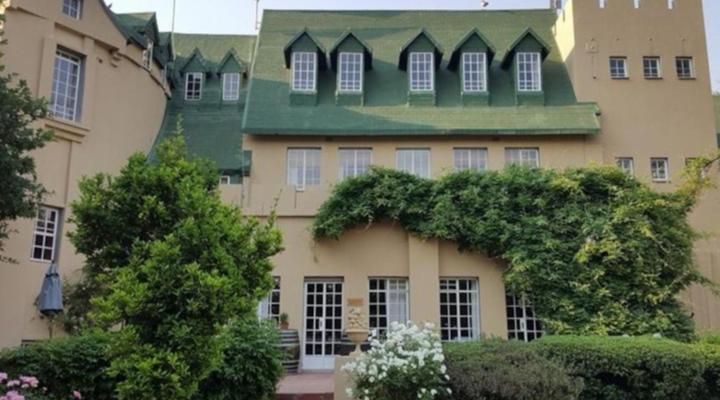 Chartwell Castle and Guest House