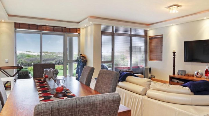 Dolphin Beach E5
