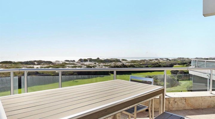 Dolphin Beach E5