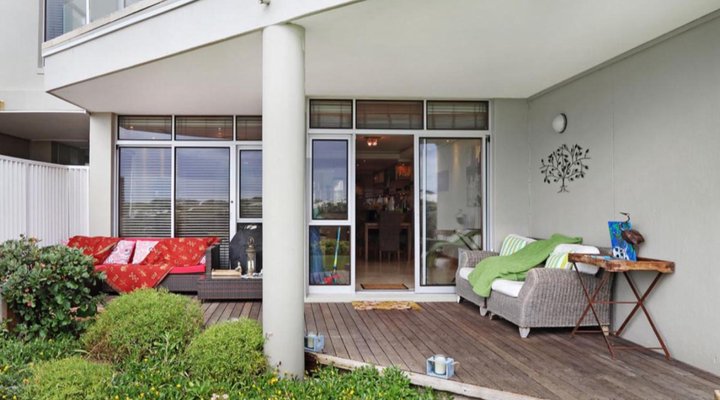 Dolphin Beach E5