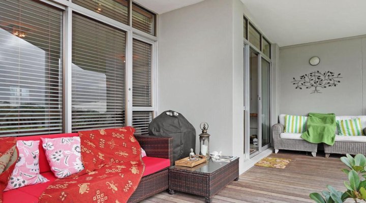 Dolphin Beach E5