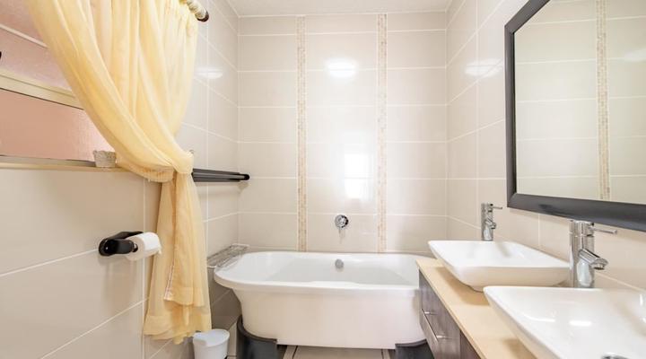 La Crete Sands No 1, Uvongo