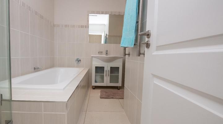 Manhattan Estates - Fisheagle Bay