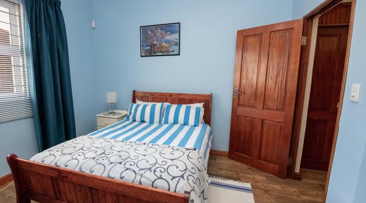 Manhattan Estates - Woodlands Villa