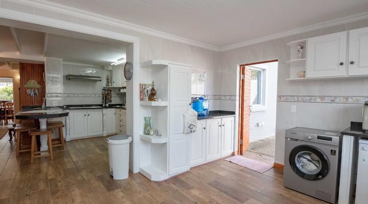 Manhattan Estates - Woodlands Villa