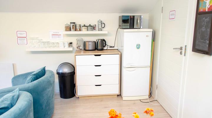 Lindy Van Niekerk Art & Accommodation