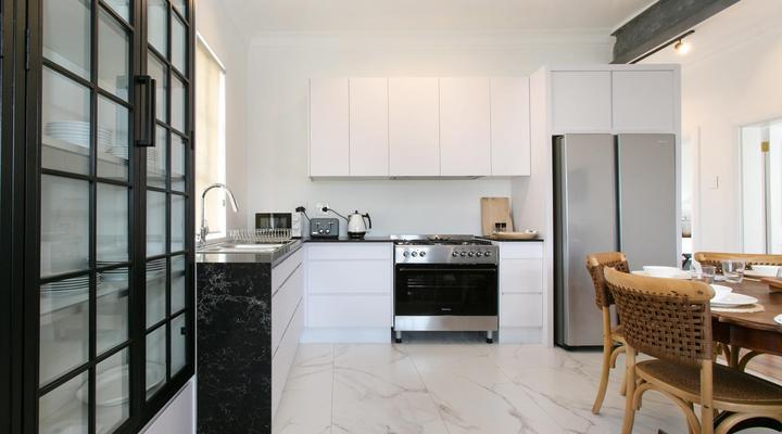 La Maison On Main - 3 Bedroom Self Catering Villa