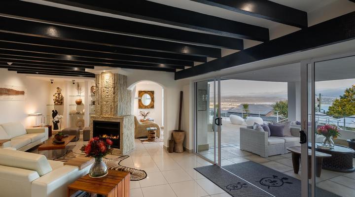 Villa Afrikana Guest Suites