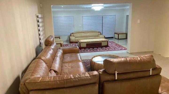 MOK villa holiday home next to Kruger