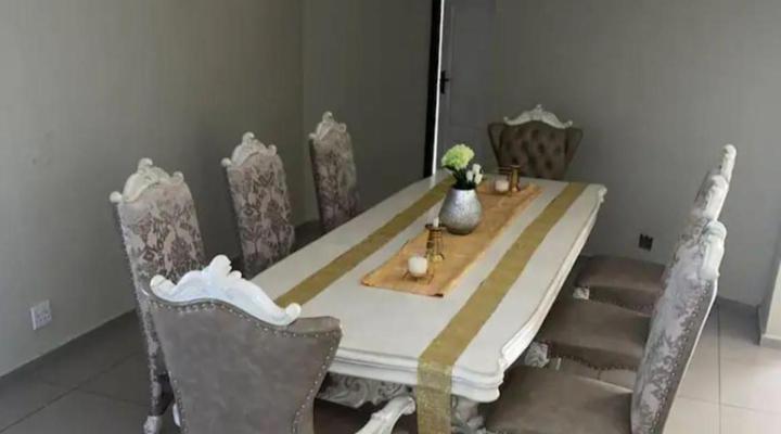 MOK villa holiday home next to Kruger