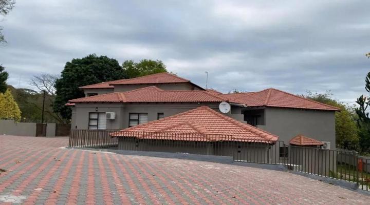 MOK villa holiday home next to Kruger