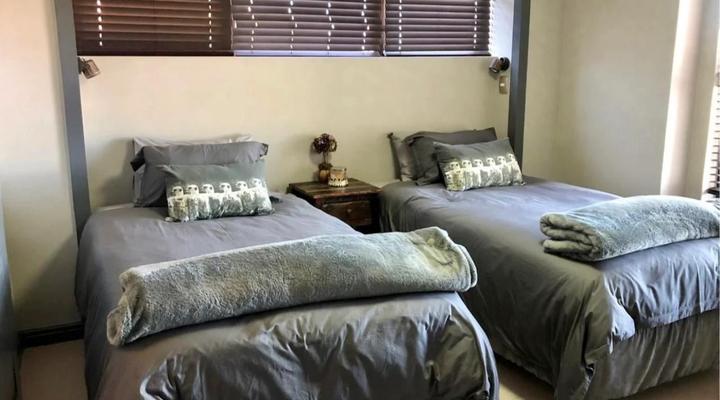 Steenbokkie: Double-storey Holiday House